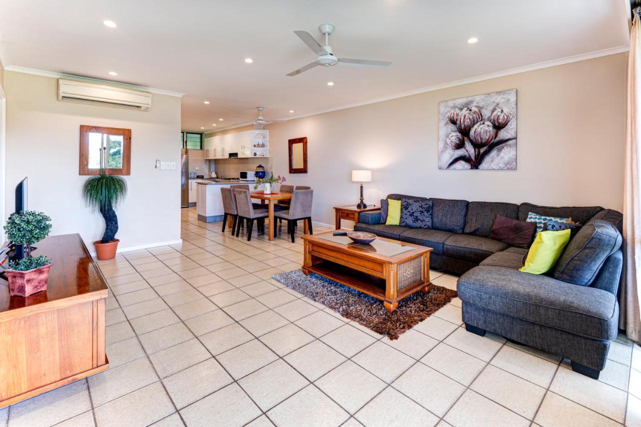 2 Bedroom Poinciana Lodge Isla Hamilton Exterior foto