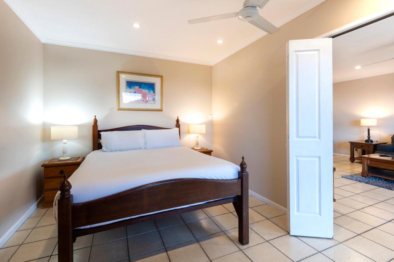 2 Bedroom Poinciana Lodge Isla Hamilton Exterior foto