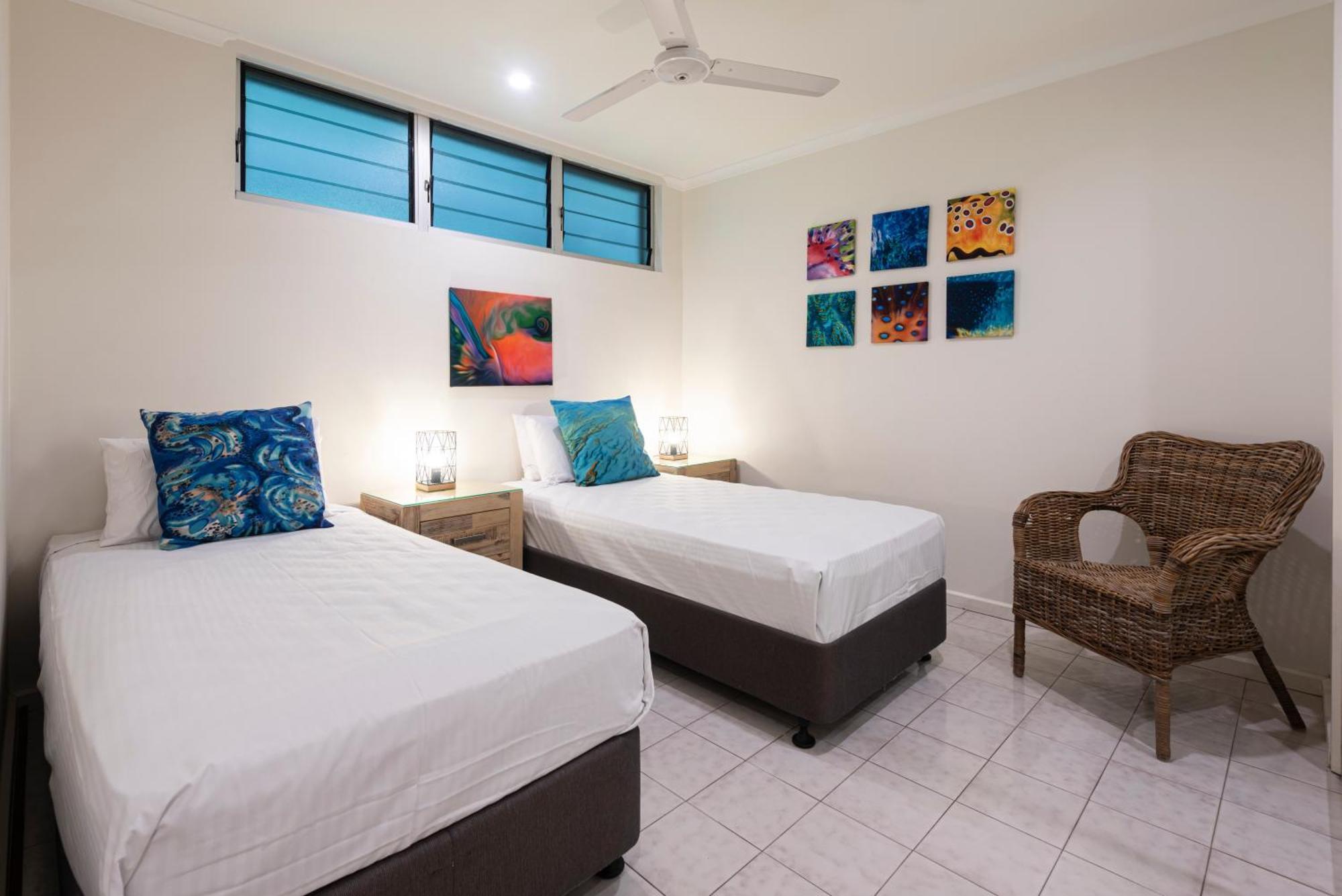 2 Bedroom Poinciana Lodge Isla Hamilton Exterior foto