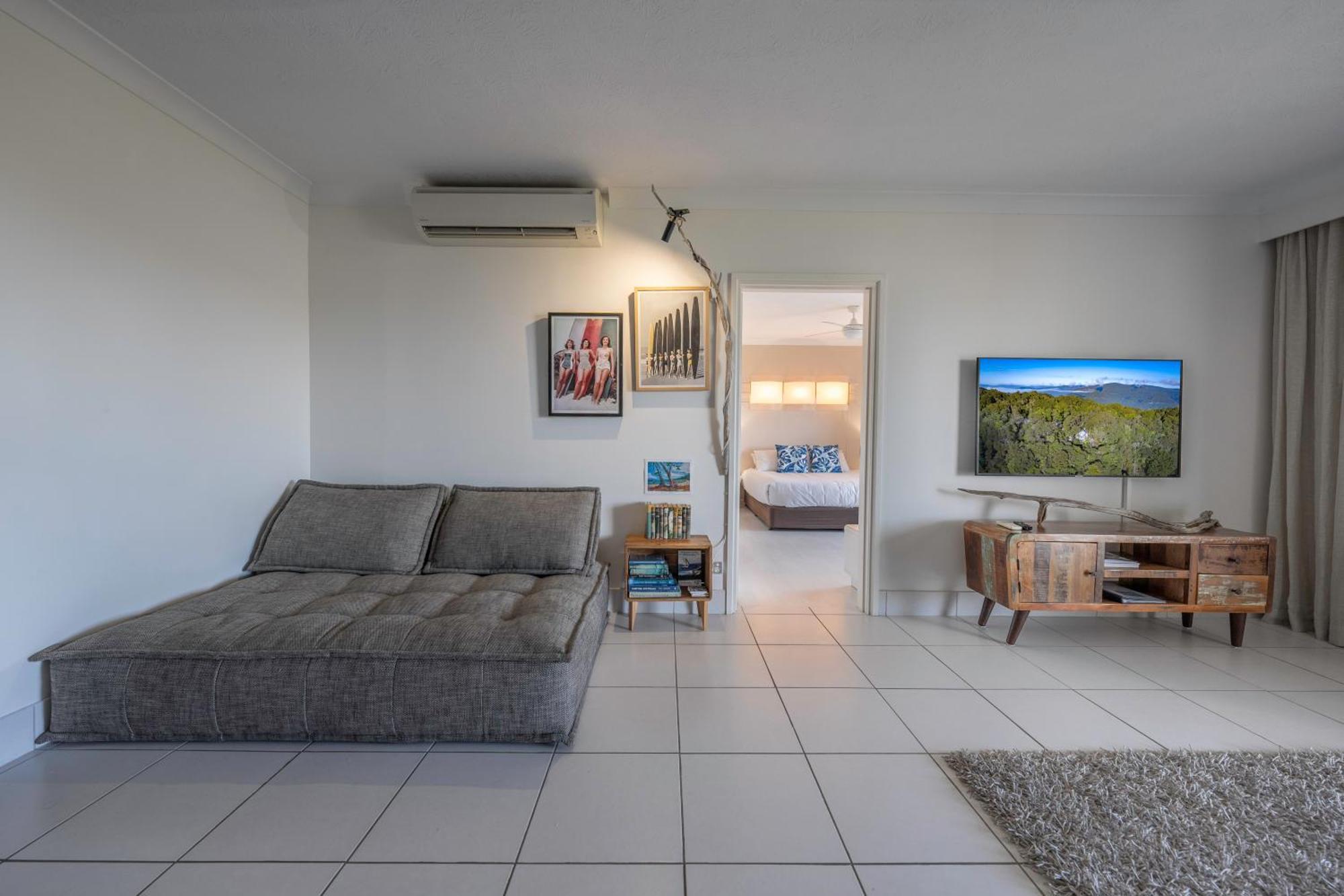2 Bedroom Poinciana Lodge Isla Hamilton Exterior foto